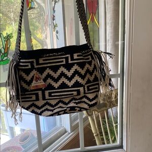 Chic Black and White Geometric Shoulder Bag